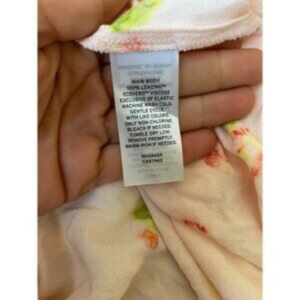 Light Pink Floral V-Neck Mini Dress - Picture 6 of 6